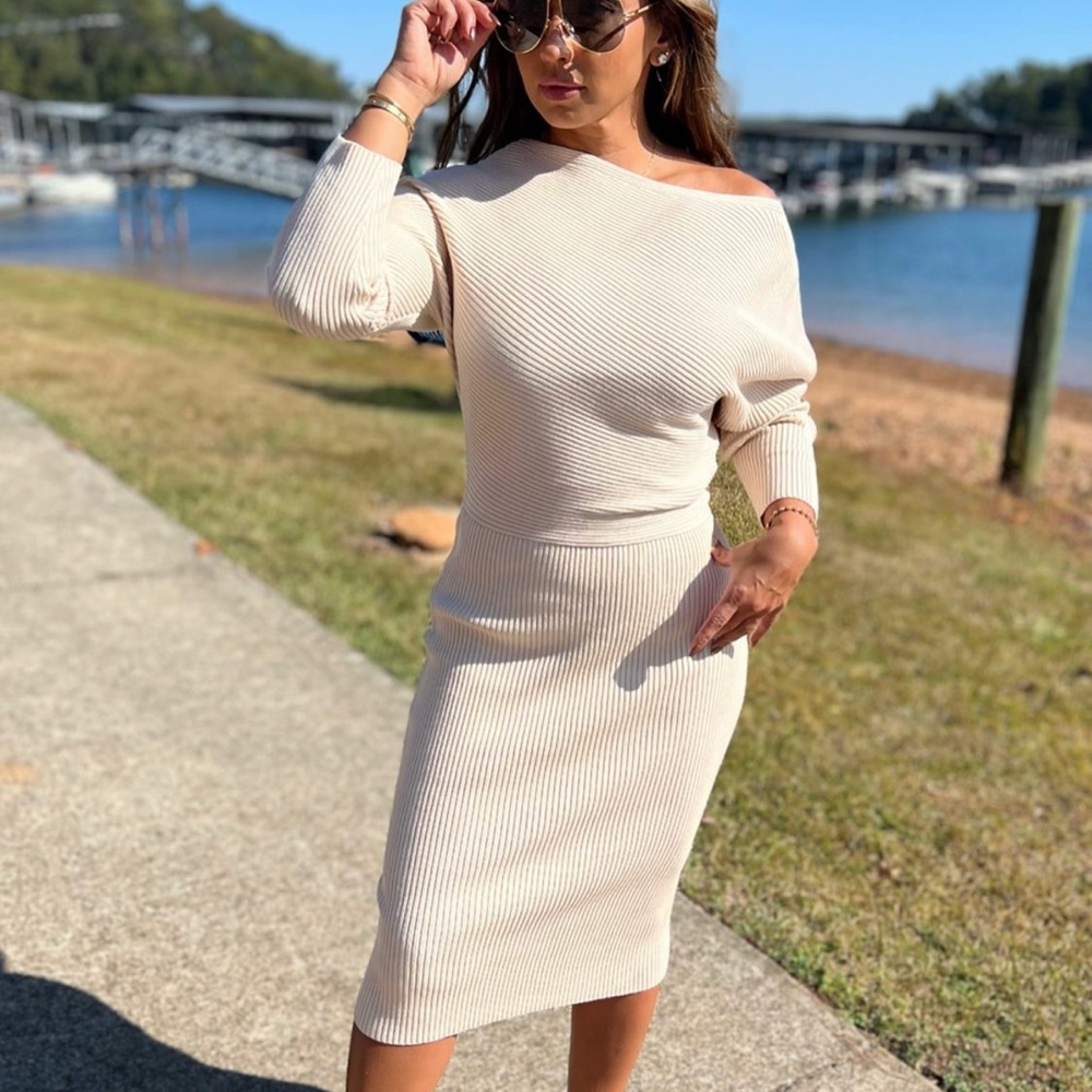 Chic Beige Long Sleeve Dress
